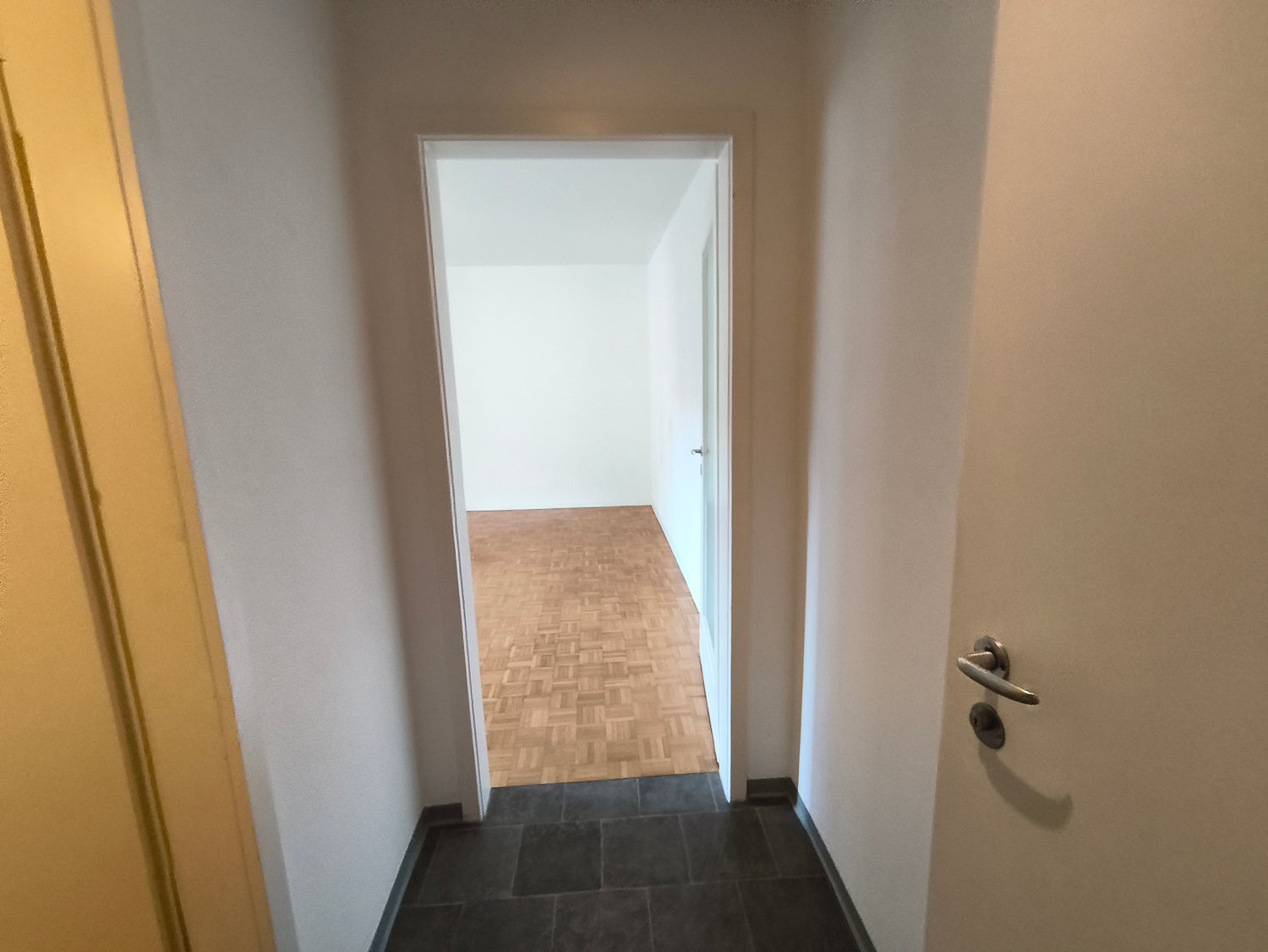 1 room apartment, Foto 8 von 10