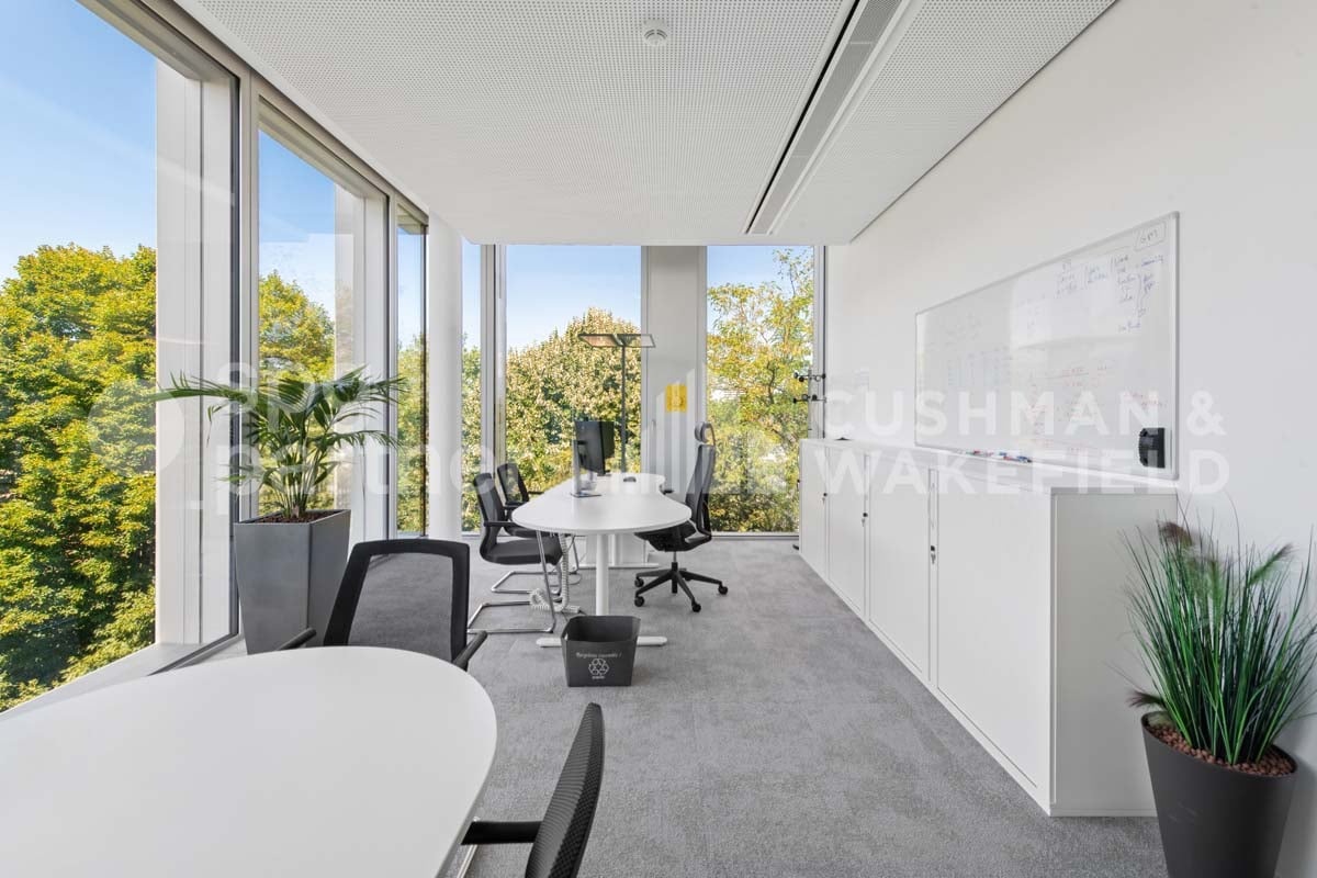 1200m² Büro, Foto 3 von 10