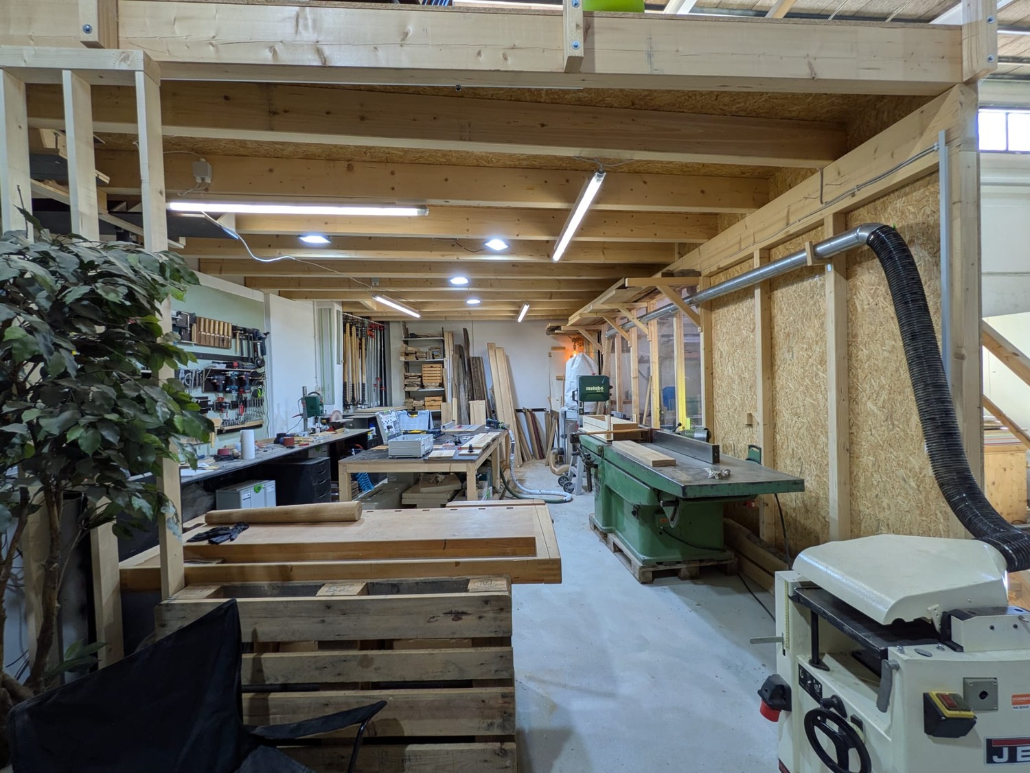 32m² commercial