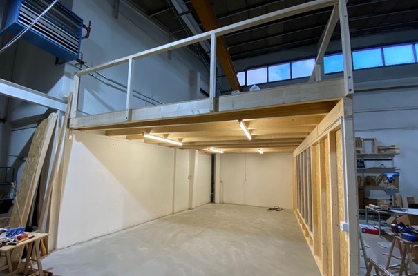 32m² commercial