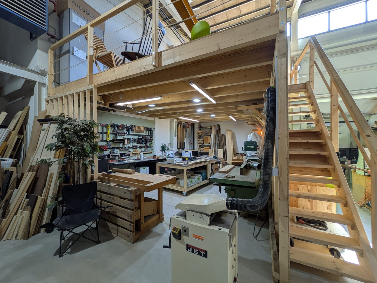 32m² commercial