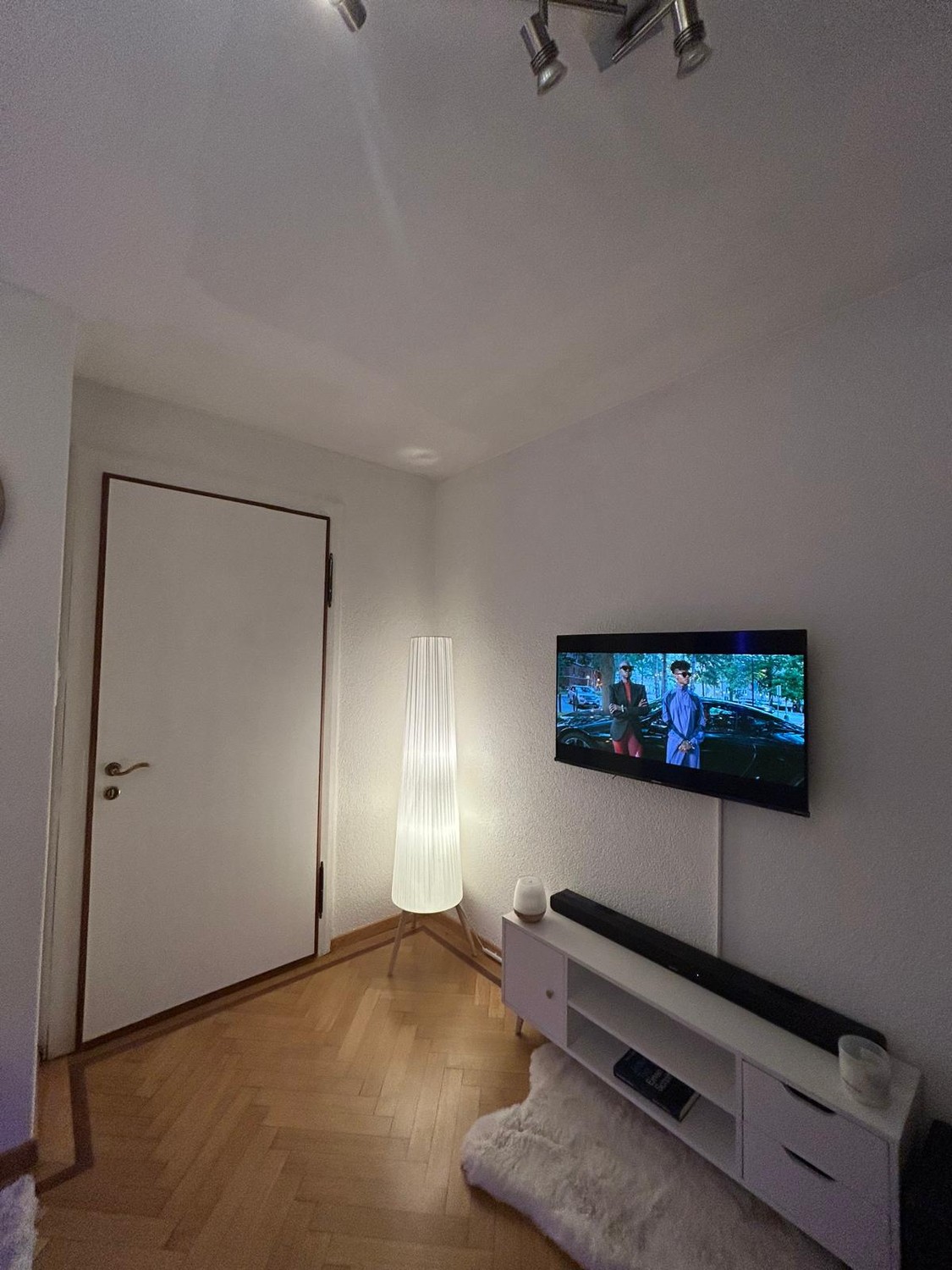 Room in a shared flat, Foto 1 von 3