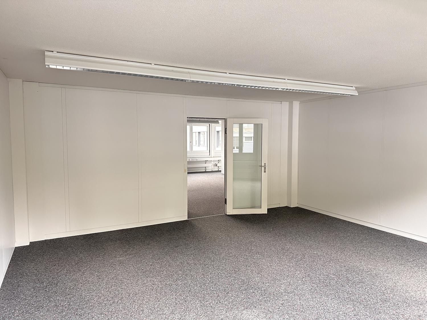 24m² office