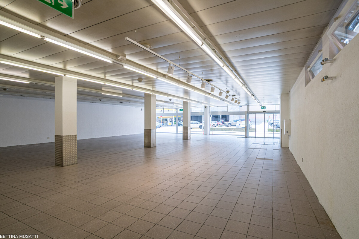 Shop, photo 1 of 10
