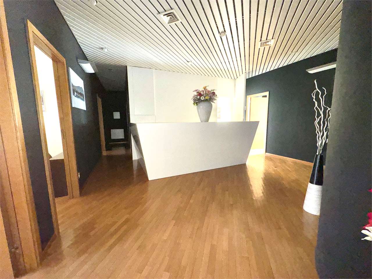 Office, photo 4 of 6