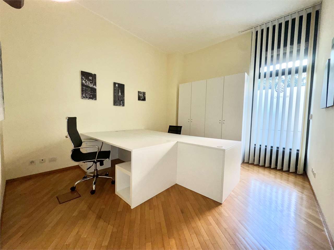 Office, photo 5 of 6