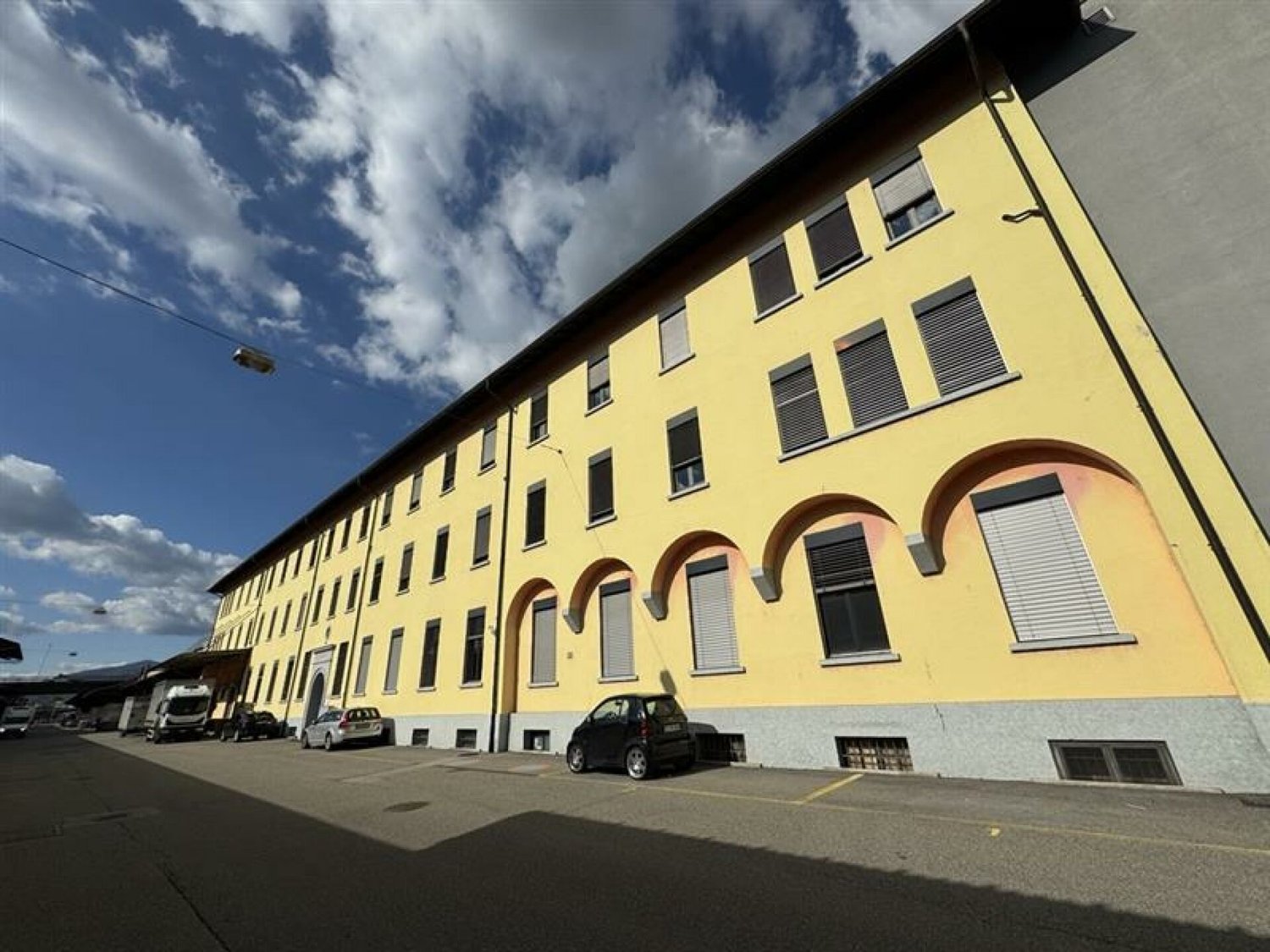 Commercial land, Foto 1 von 2