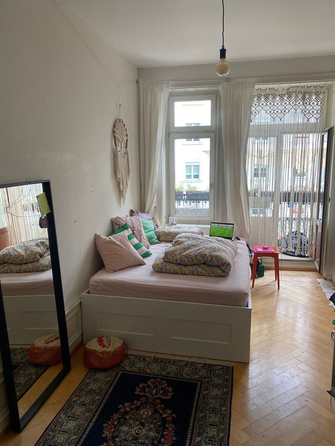 Chambre dans un appartement partagé
