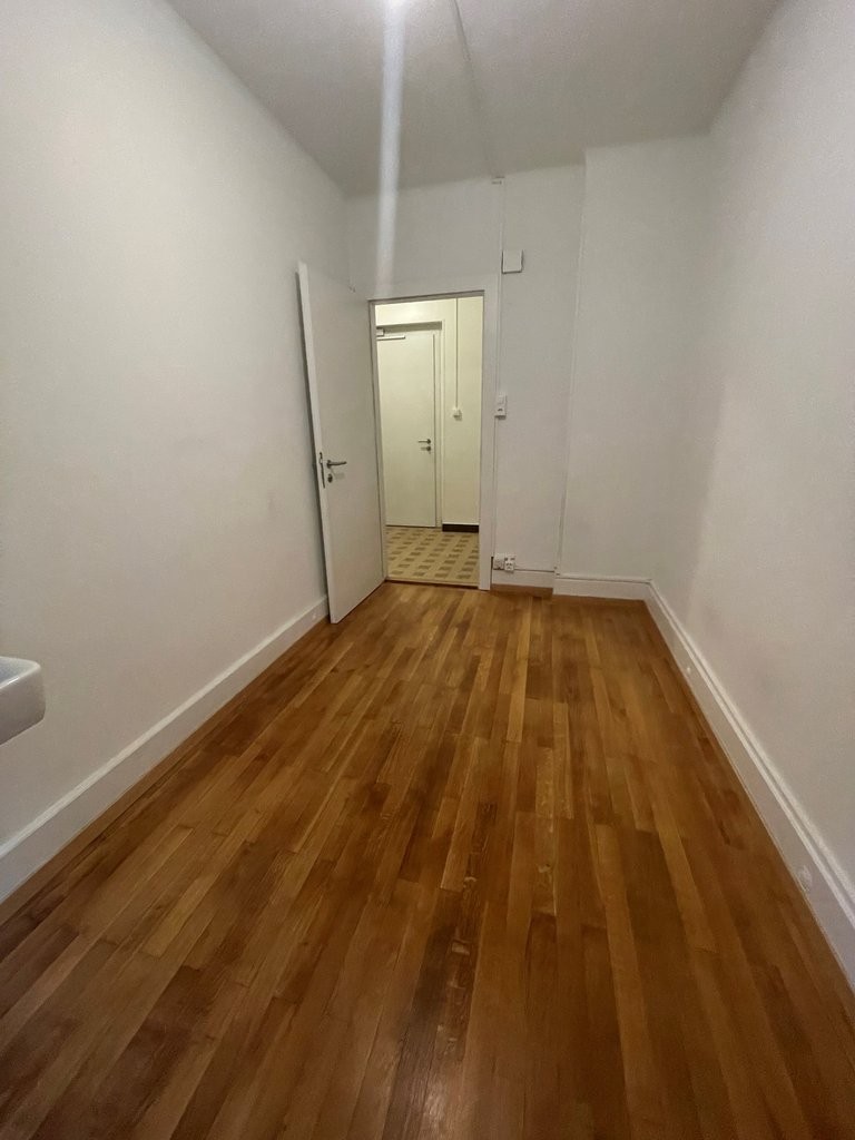 1 room single room