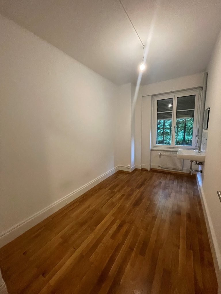 1 room single room