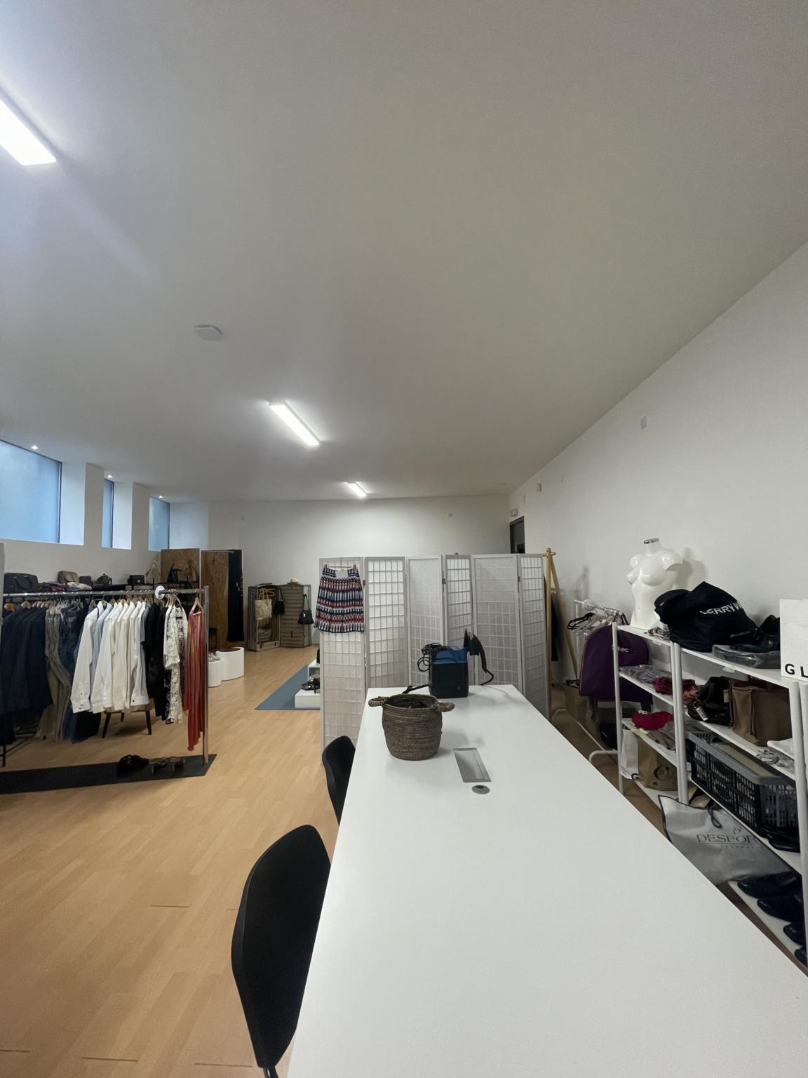 95m² negozio, foto 4 di 9