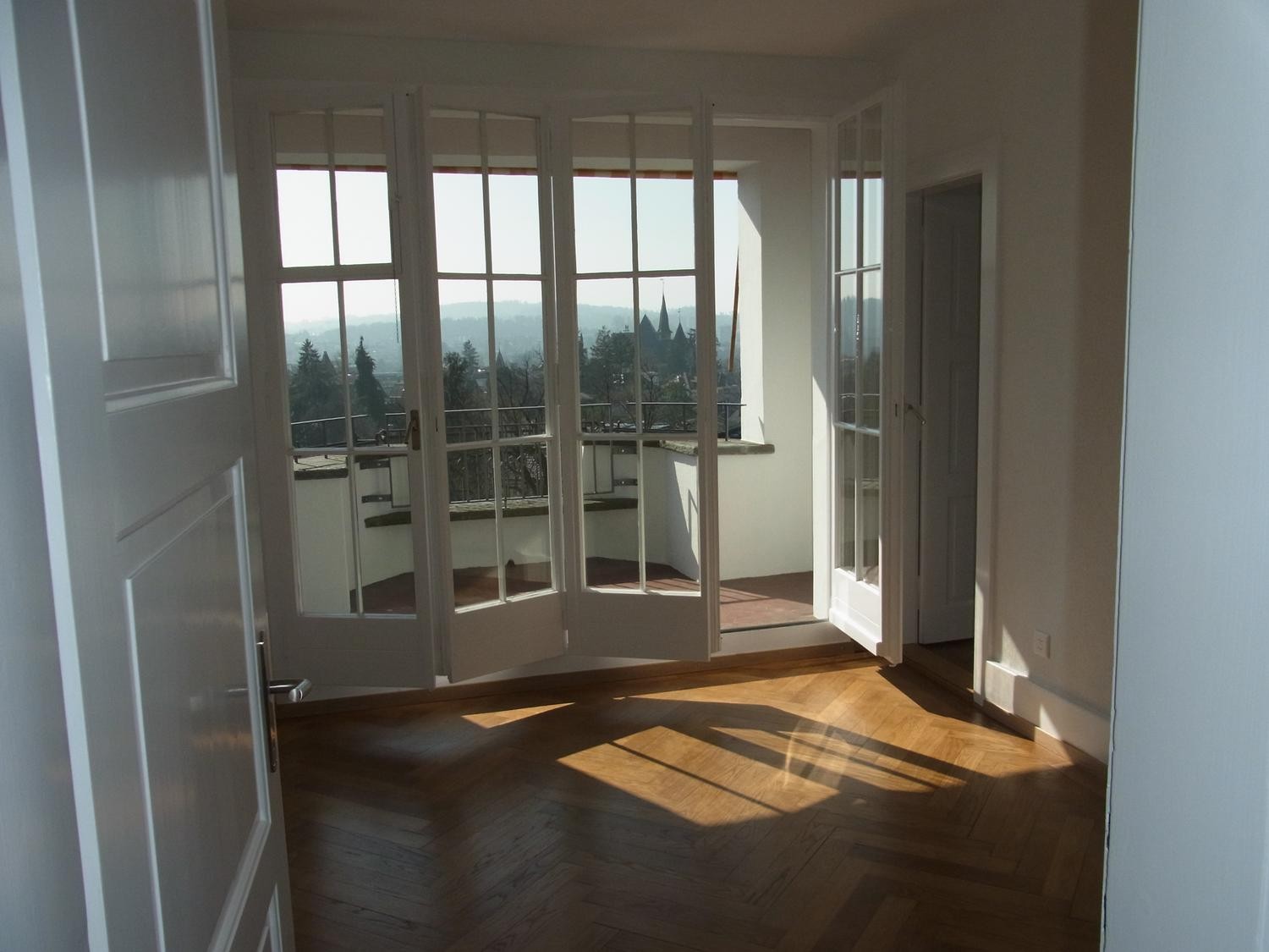5 rooms apartment, Foto 1 von 7