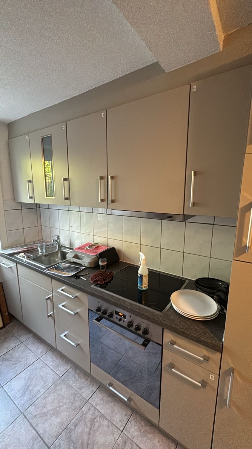 Chambre dans un appartement partagé
Chambre en colocation exclusive dans une maison unifamiliale rénovée avec style – jardin & excellente connexion à Schaffhausen
Cette chambre en colocation n'est pas une offre de colocation classique – mais un concept de vie réfléchi pour les personnes qui attache, photo 4 sur 9