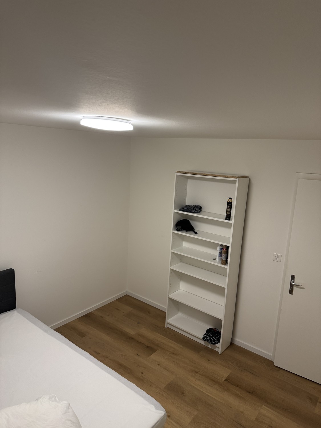 Room in a shared flat, Foto 1 von 6