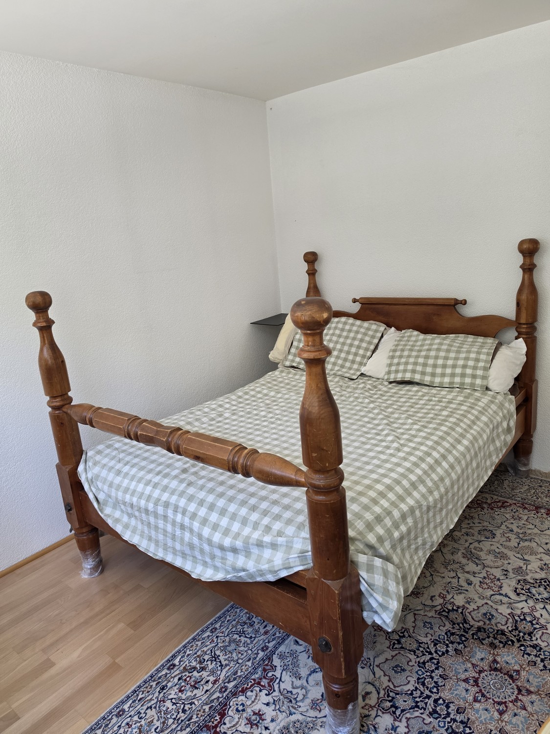 Zimmer in einer Wohngemeinschaft, Foto 1 von 8