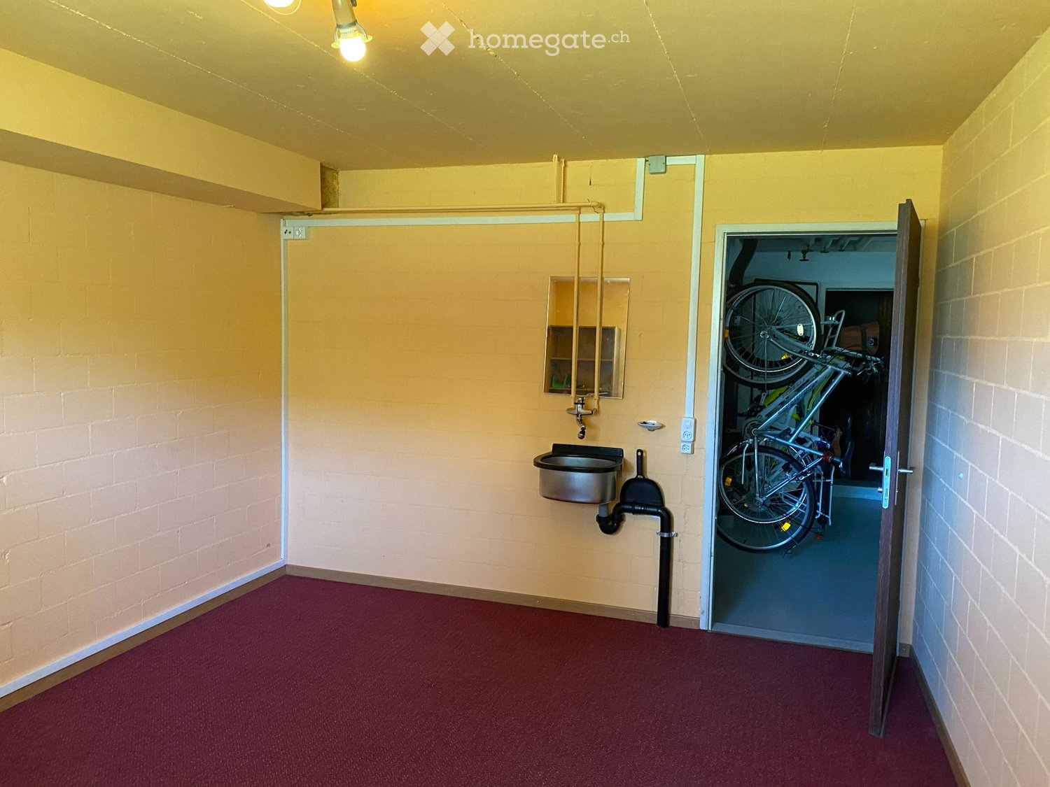 1 room apartment, Foto 2 von 3