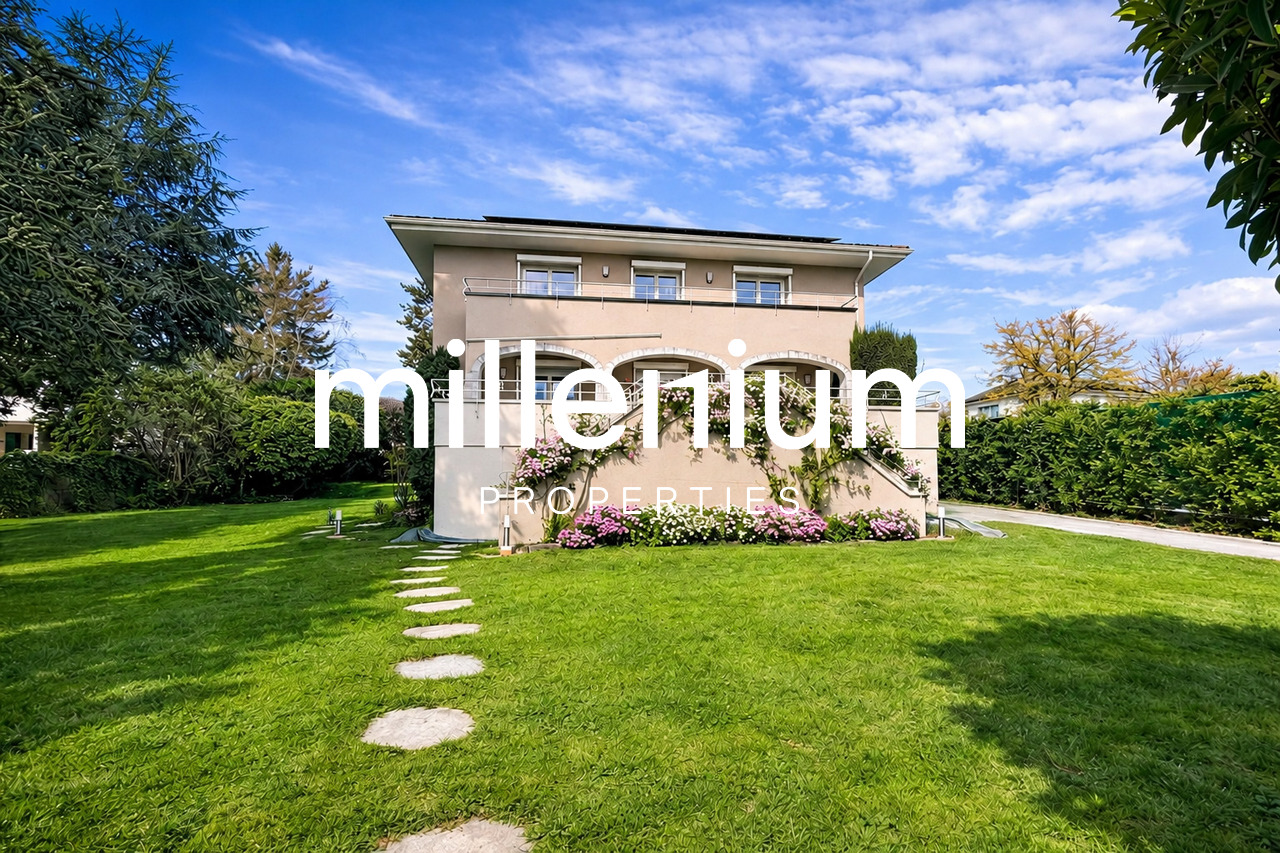 8-Zimmer-Einfamilienhaus
