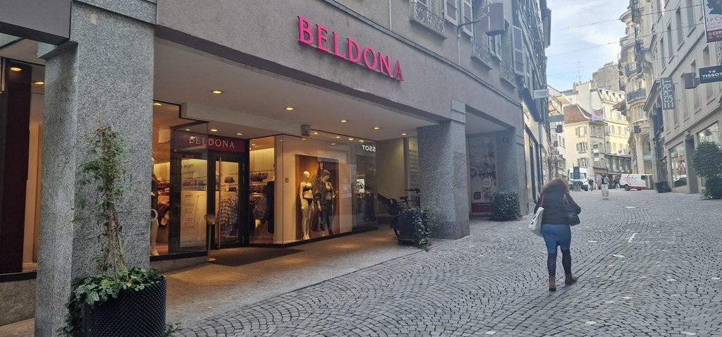 166m² shop, Foto 4 von 5