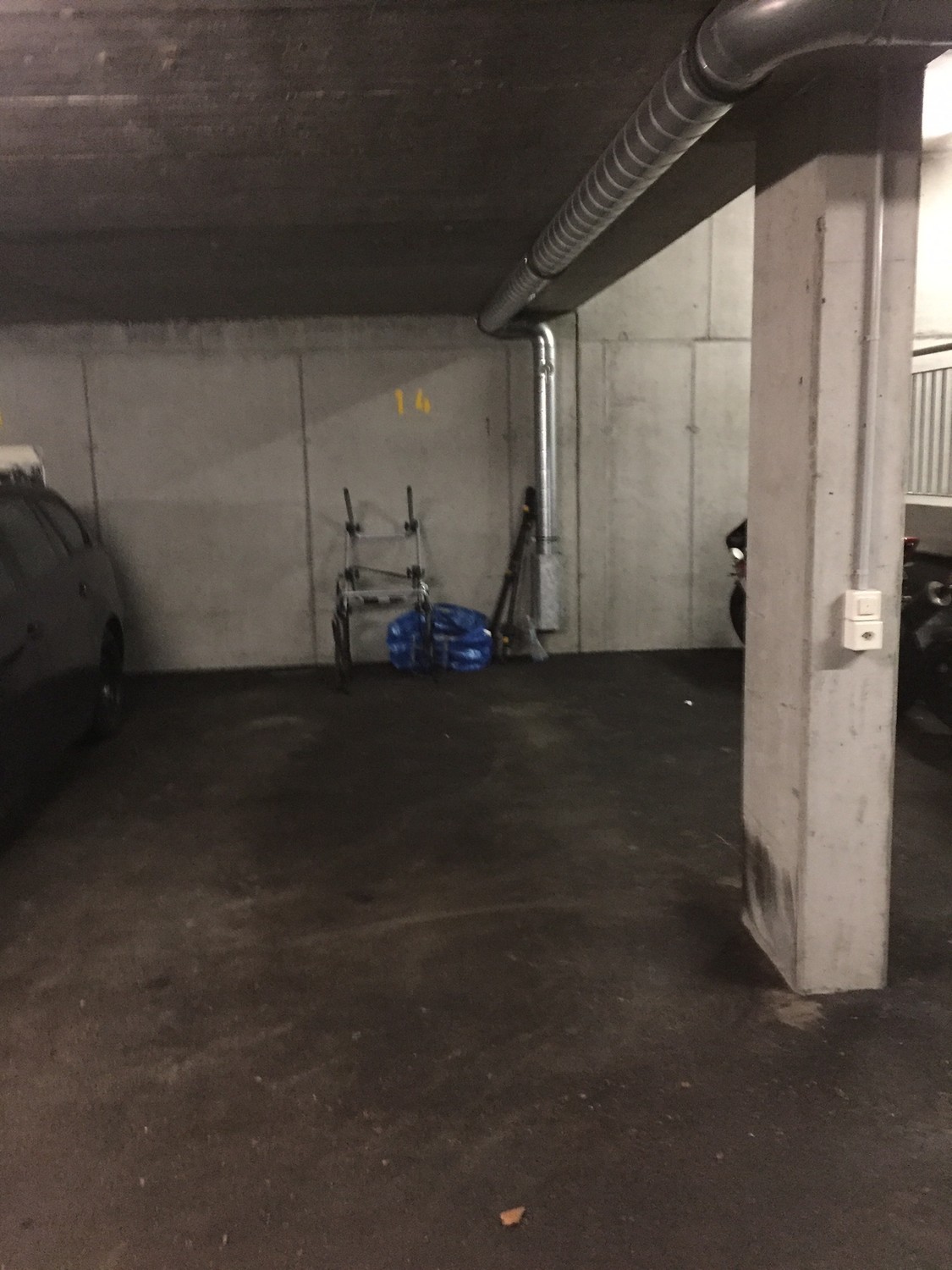 Underground slot, Foto 1 von 2