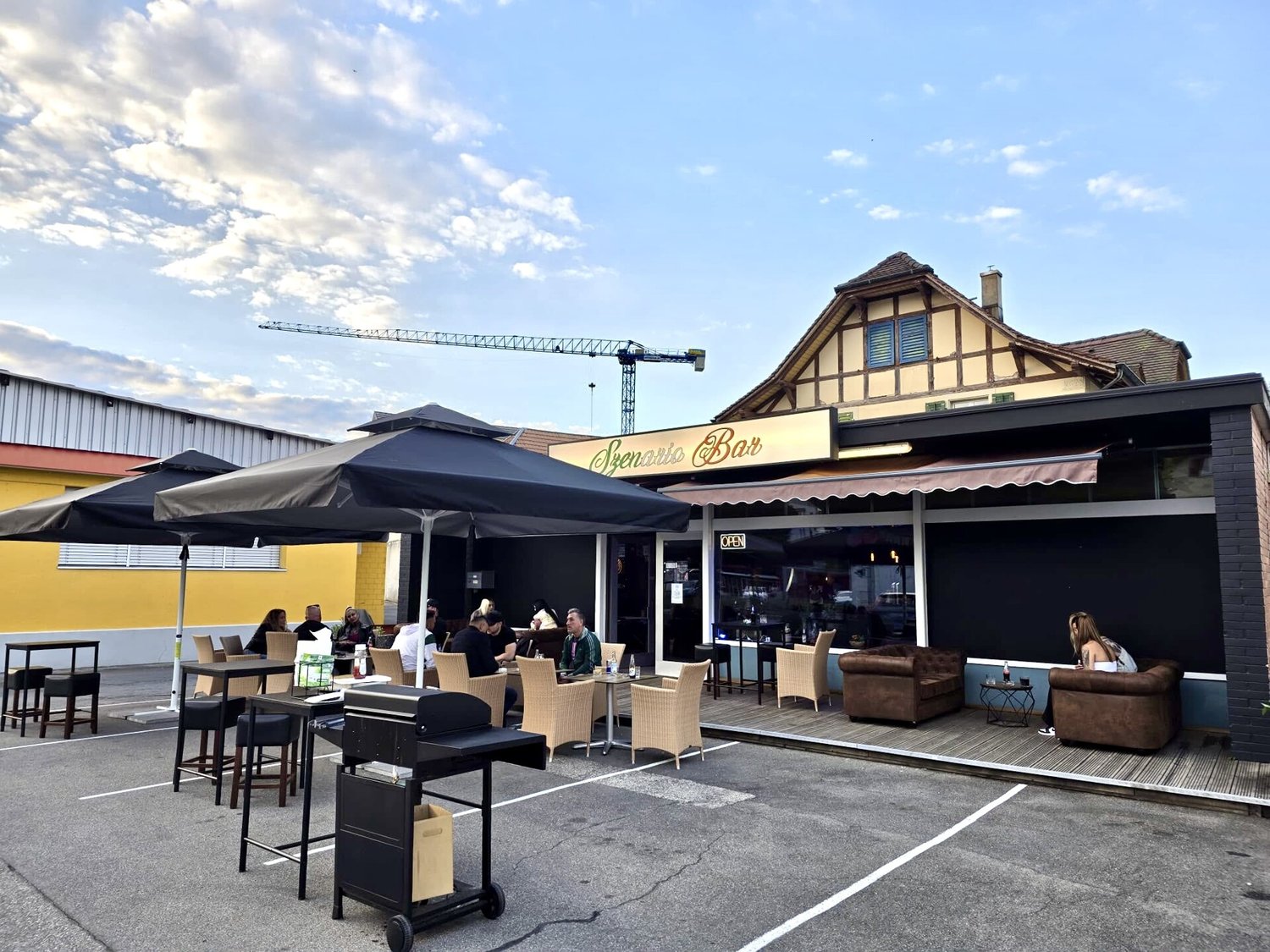 167m² bar