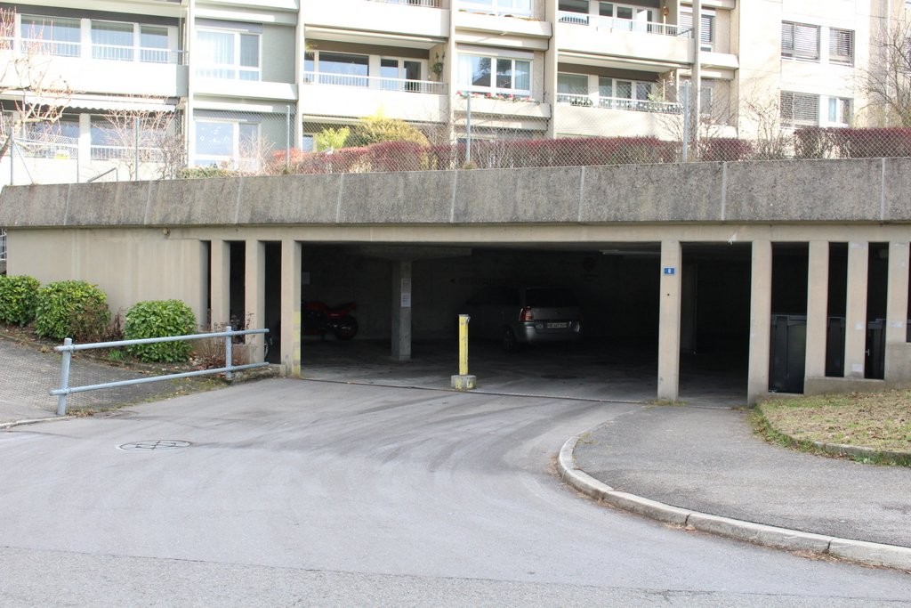 Underground slot