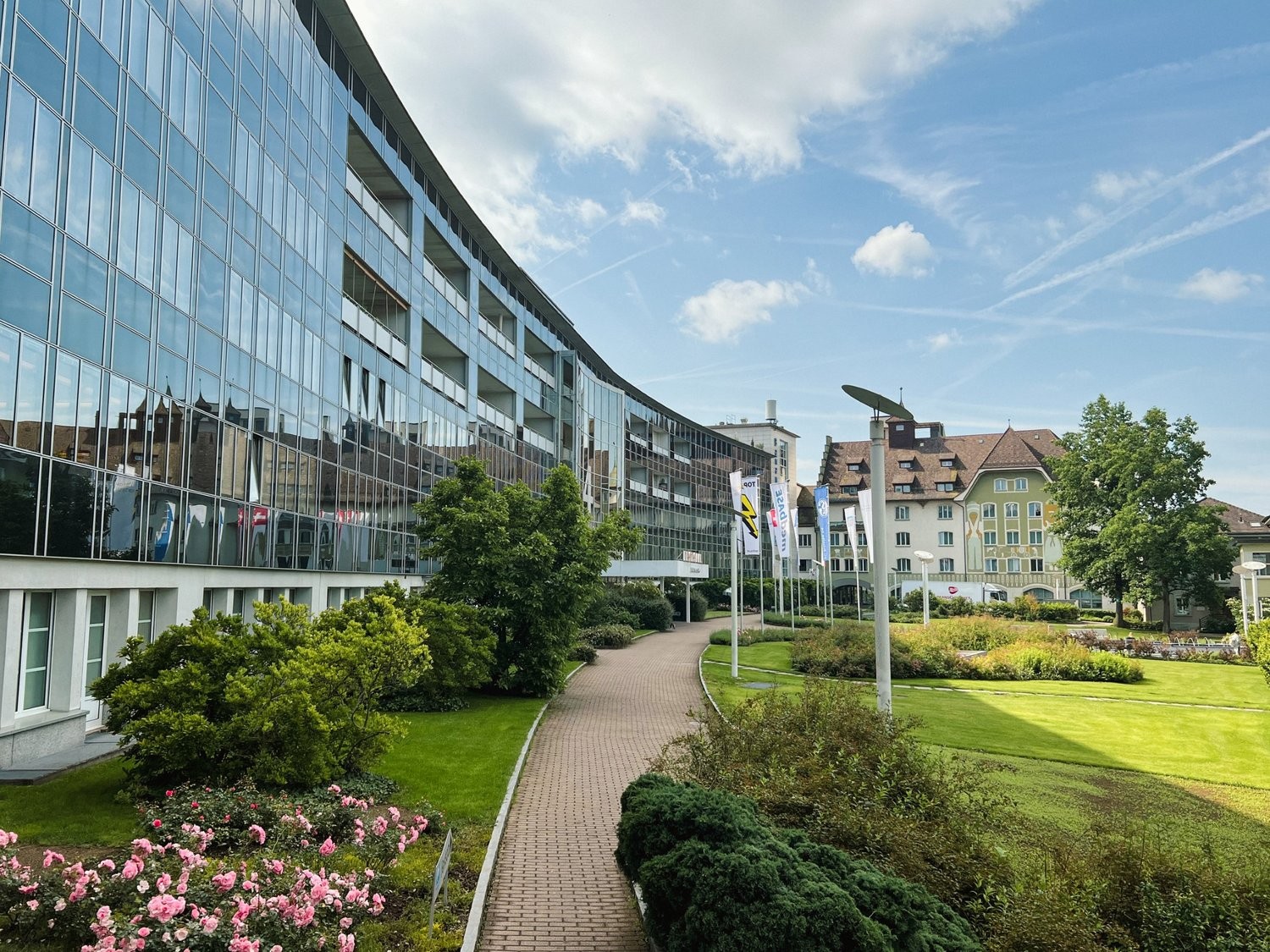 644m² commercial