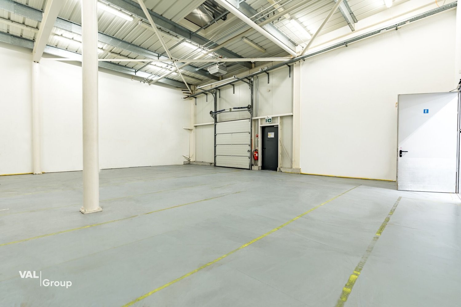 950m² commercial