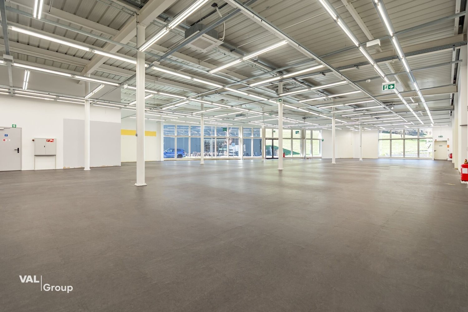 950m² commercial