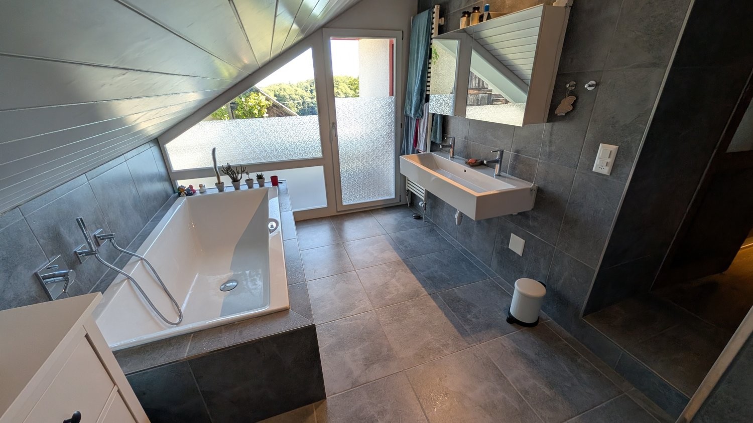 4 rooms furnished flat