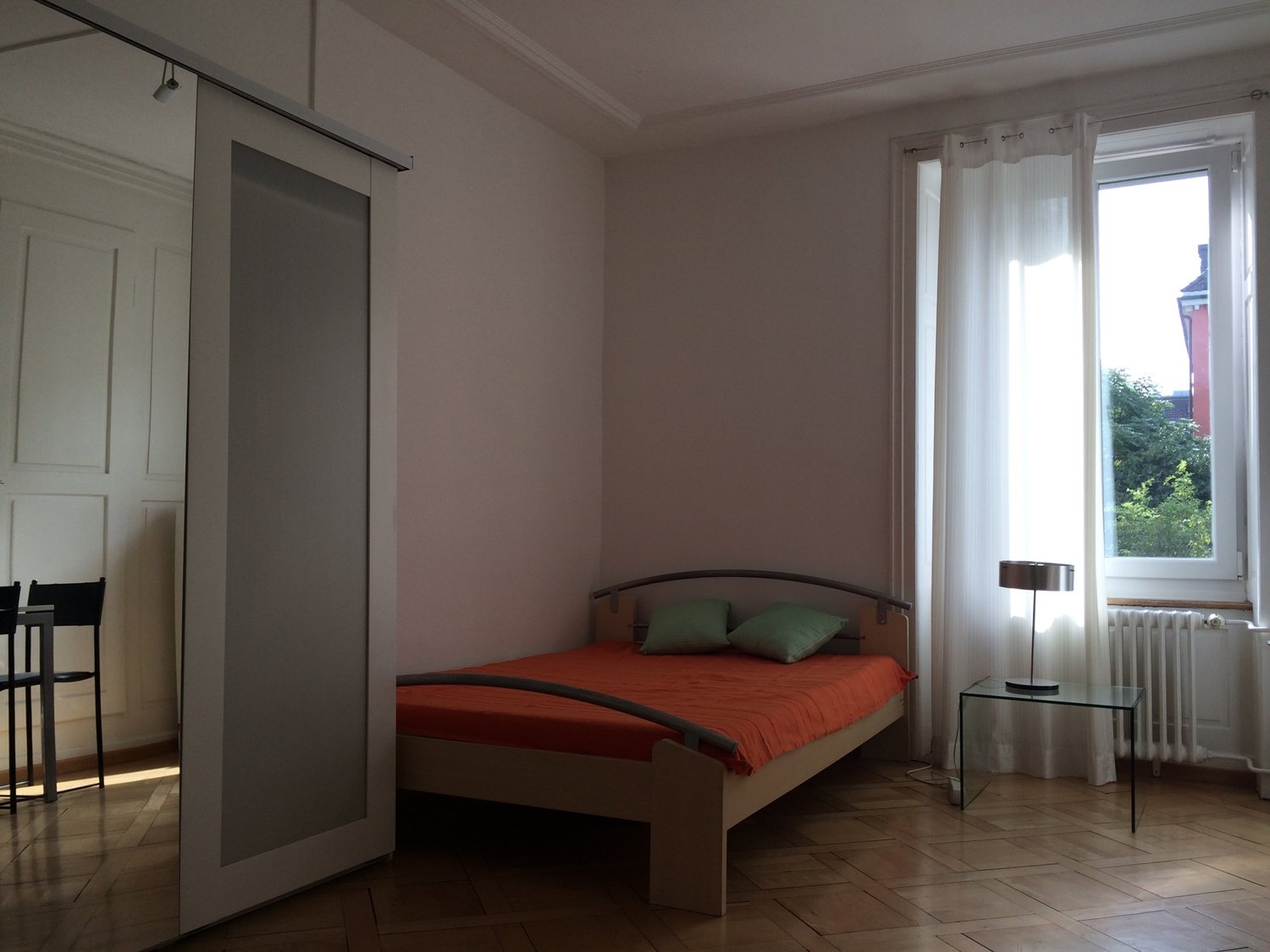 Zimmer in einer Wohngemeinschaft, Foto 3 von 8