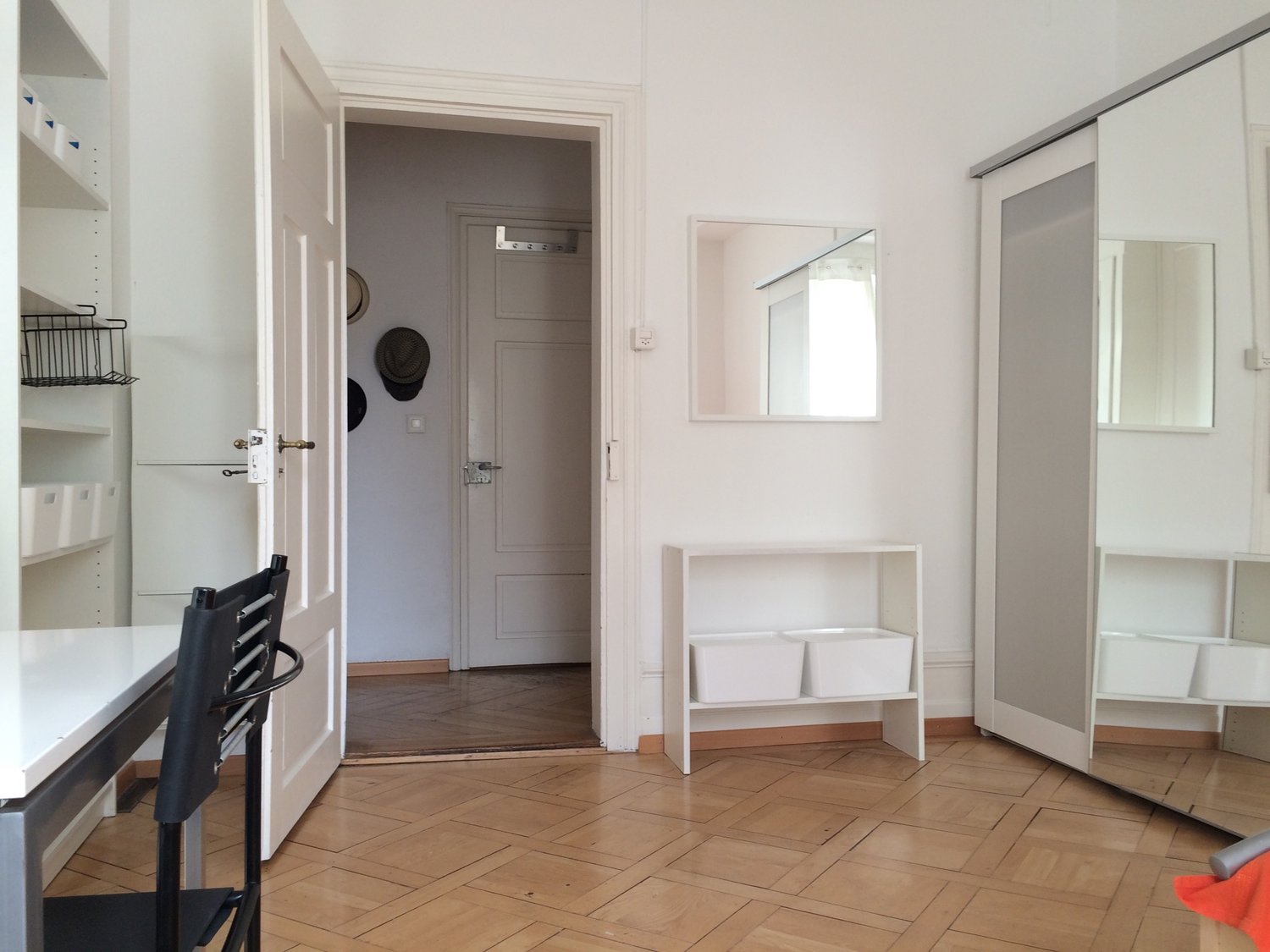 Zimmer in einer Wohngemeinschaft, Foto 1 von 8