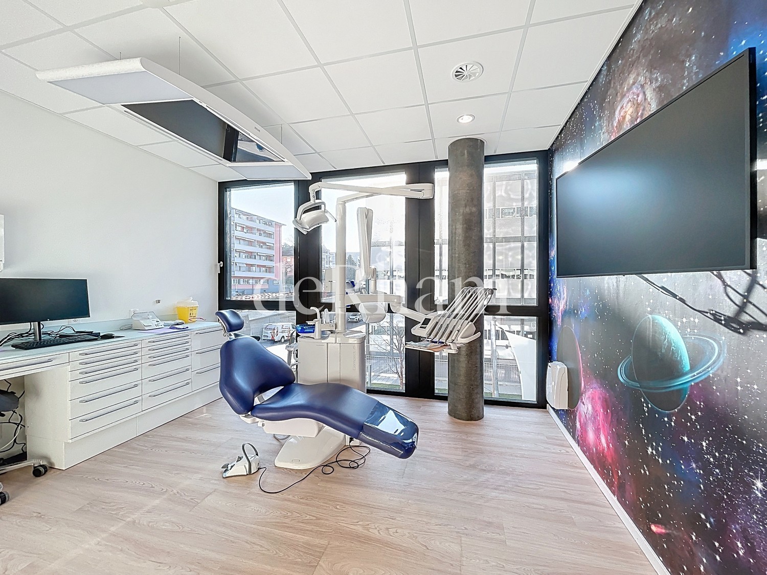 Office, Foto 1 von 5