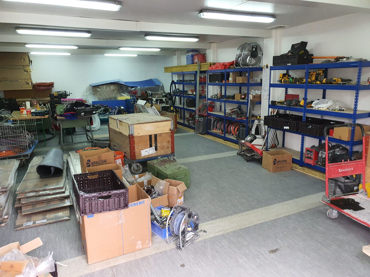 Local de stockage de 49m²