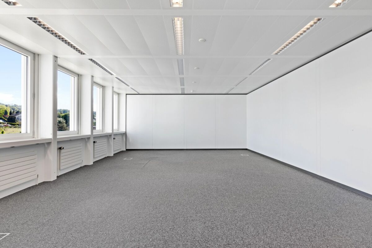 300m² Büro, Foto 1 von 10