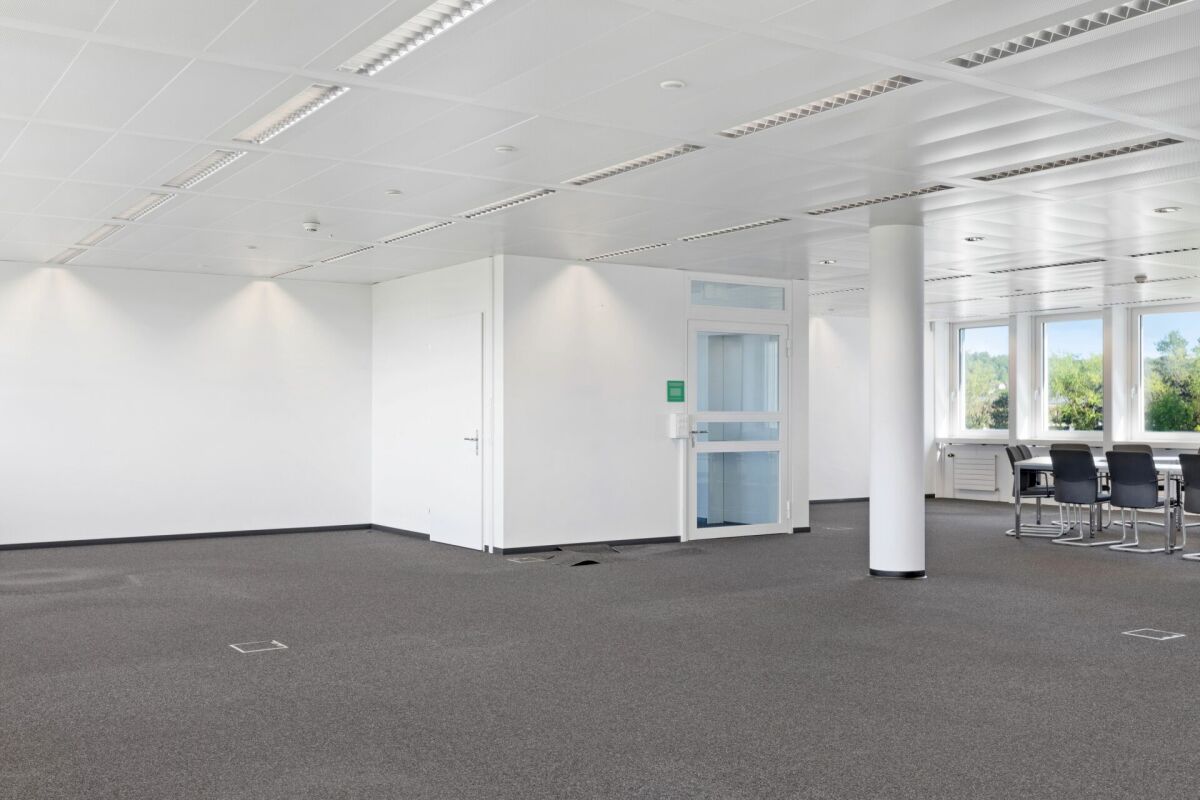 300m² Büro, Foto 2 von 10