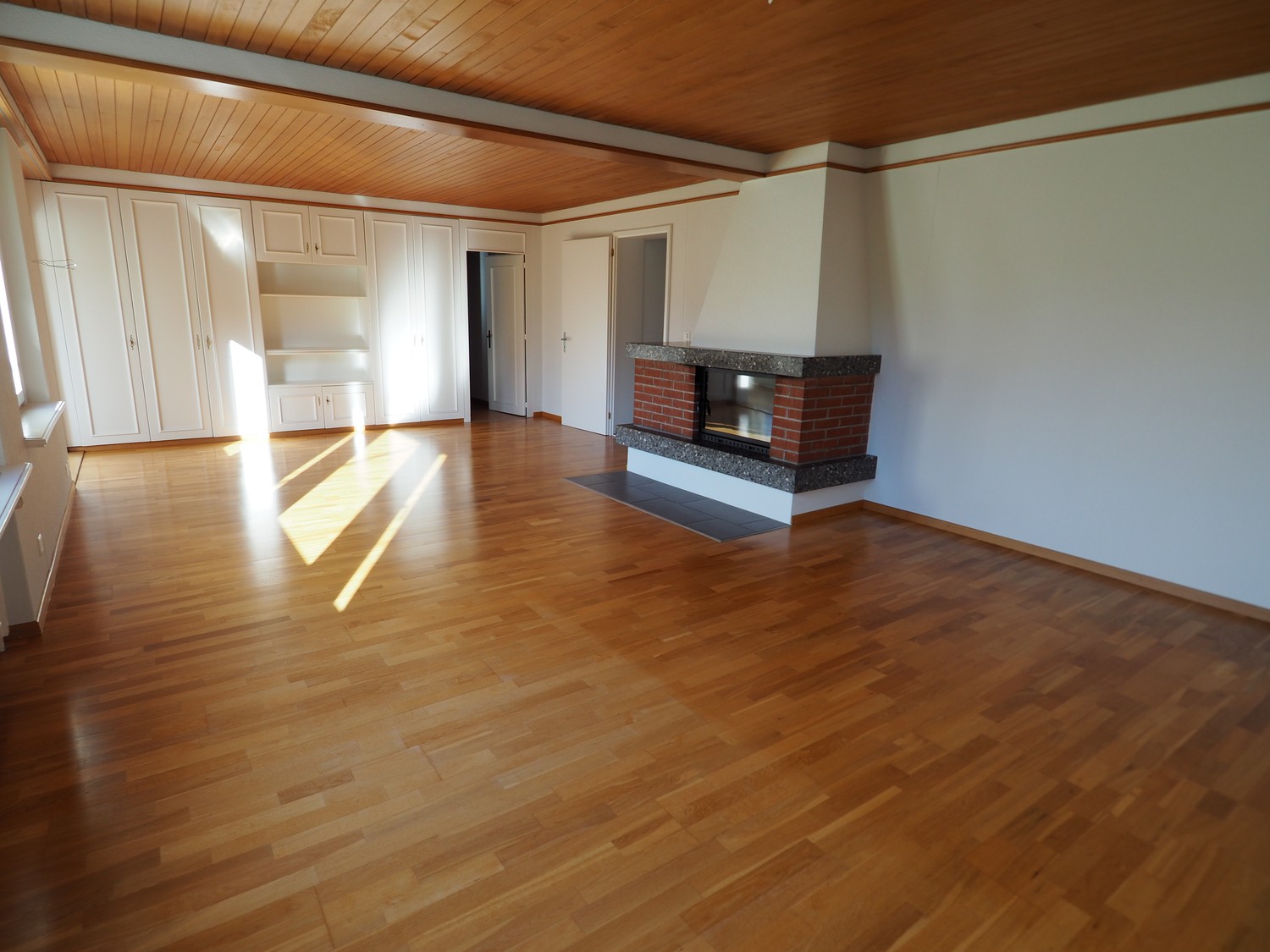 6 rooms apartment