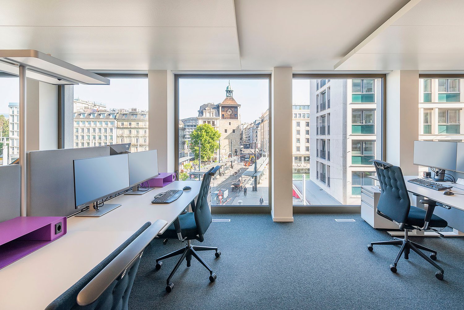 378m² office