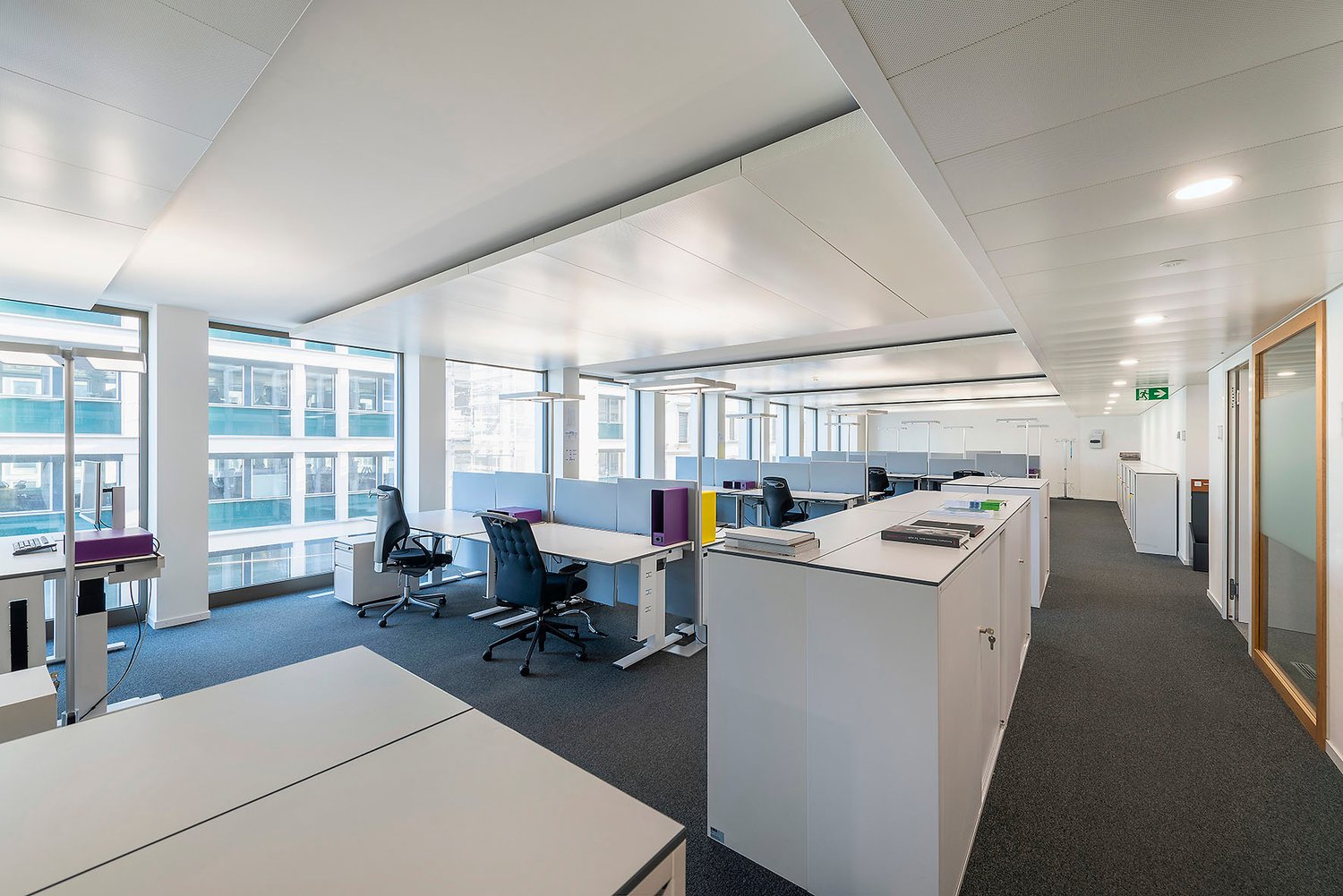 378m² office