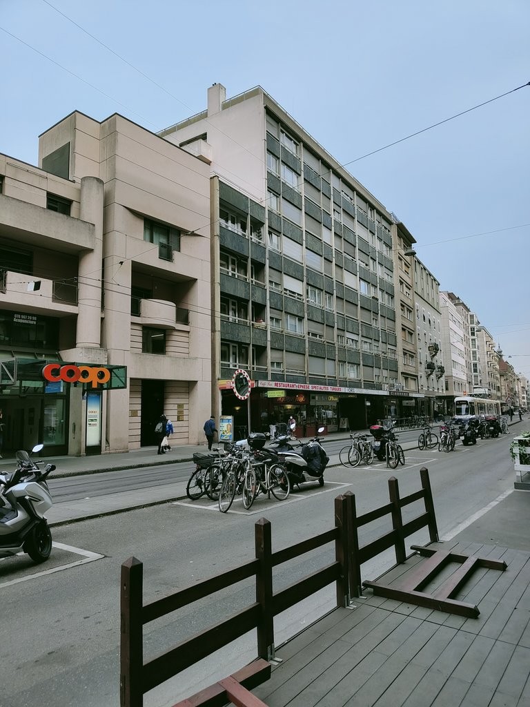 6 Zimmer Wohnung