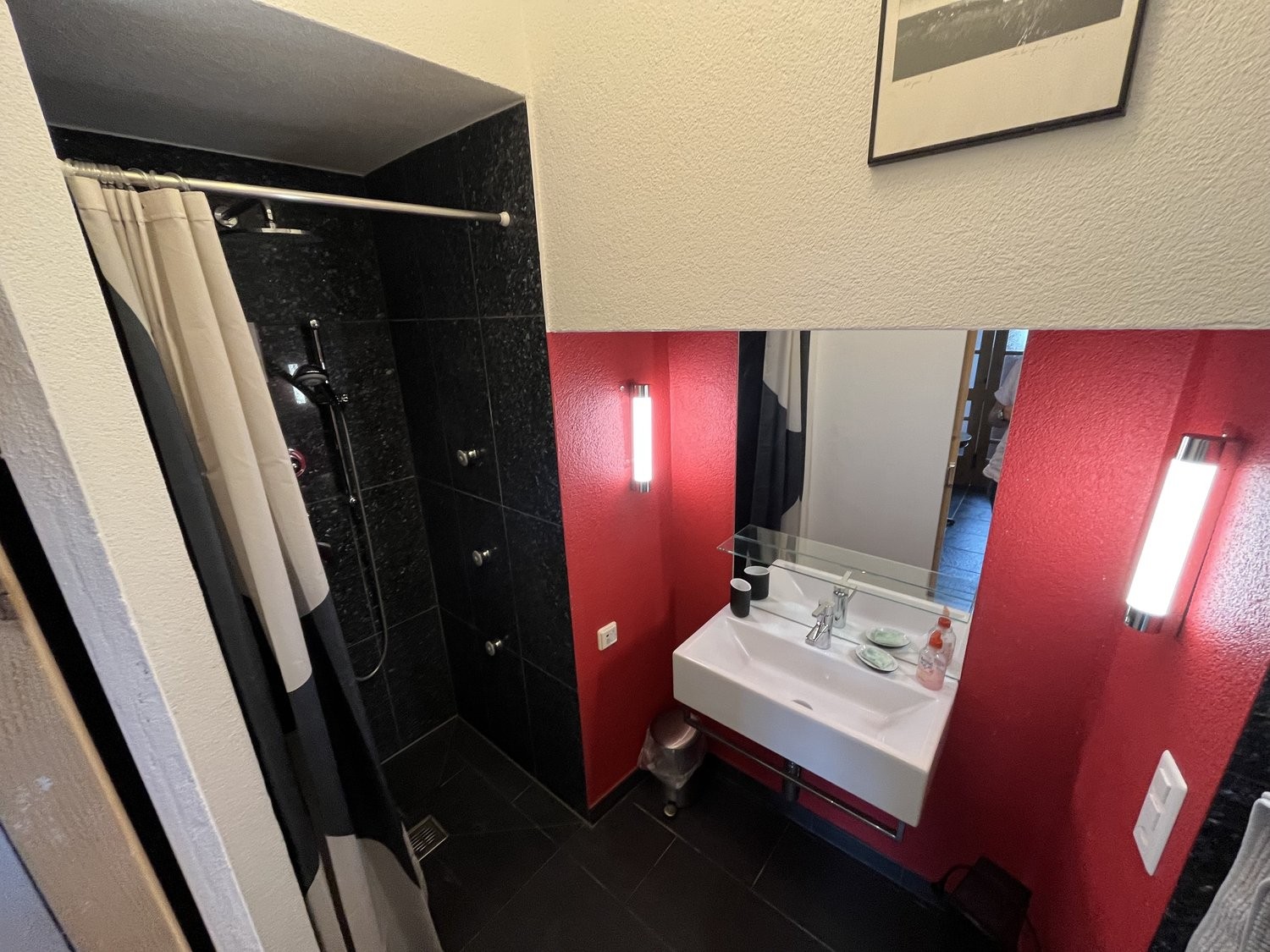 2 ½ Zimmer möblierte Wohnung