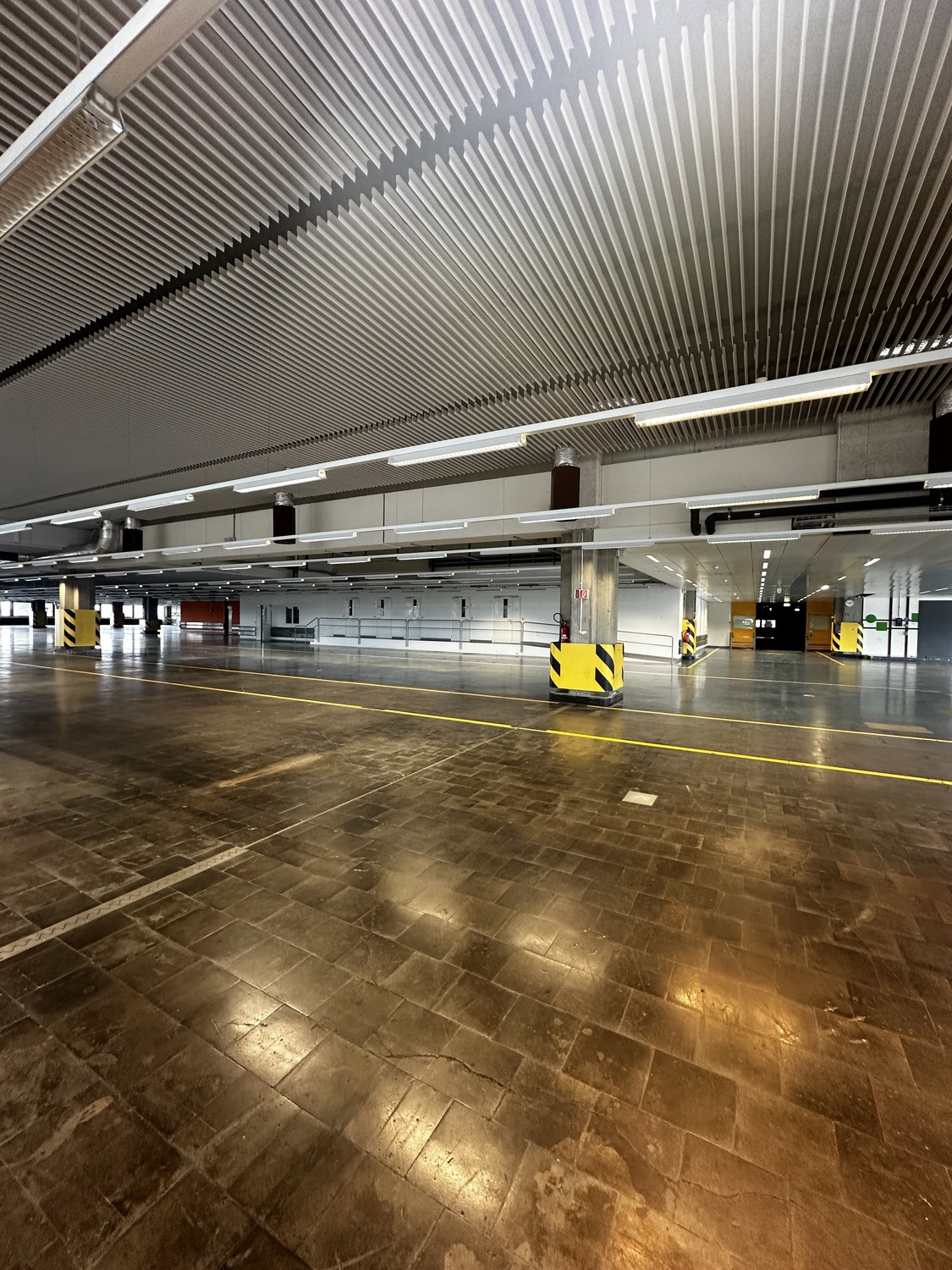 3934m² commercial