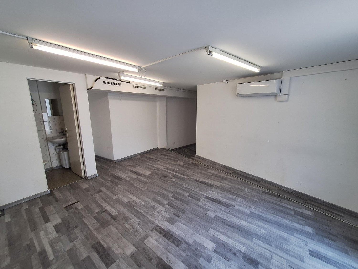 90m² shop, Foto 6 von 7