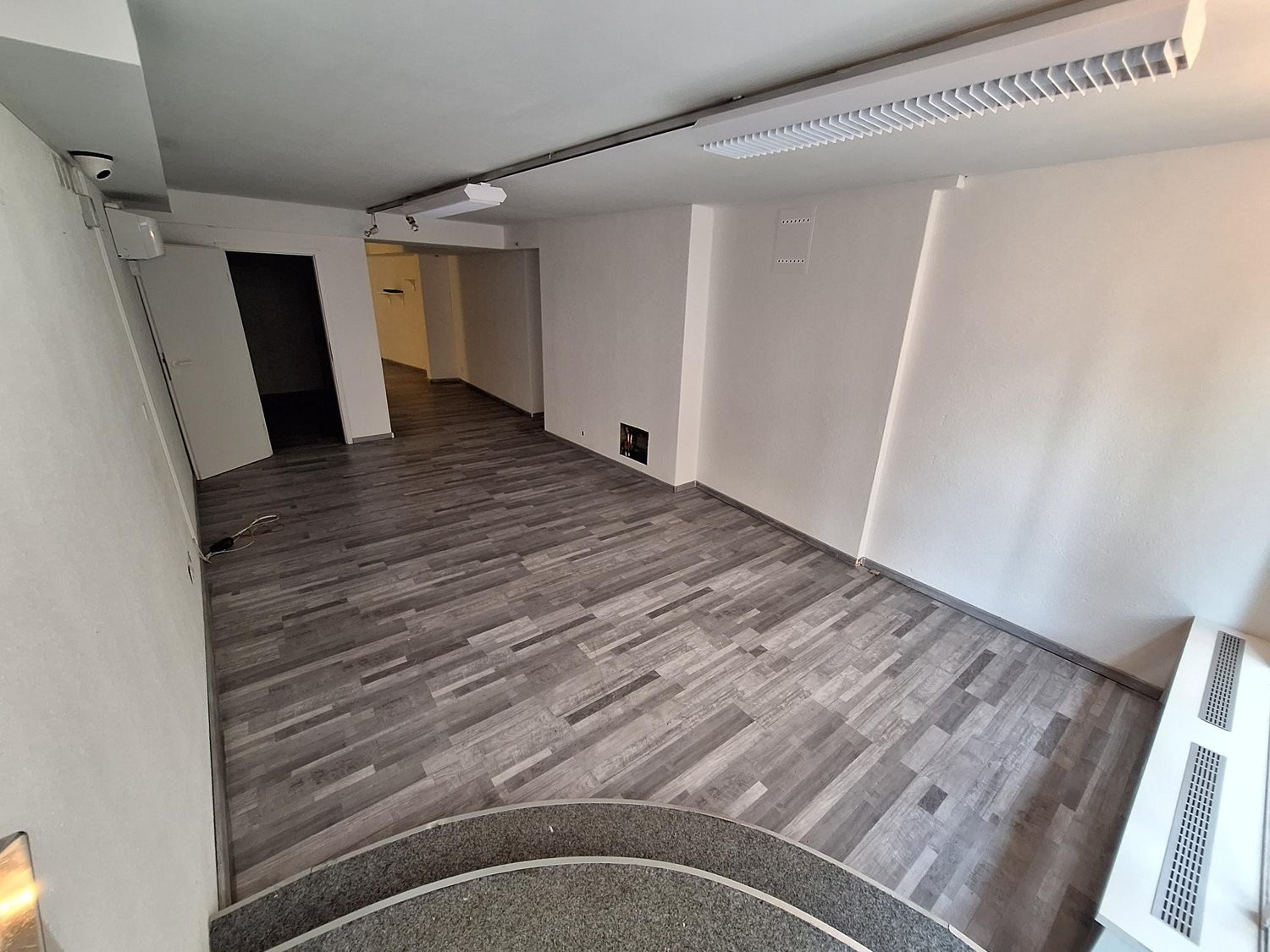 90m² shop, Foto 2 von 7