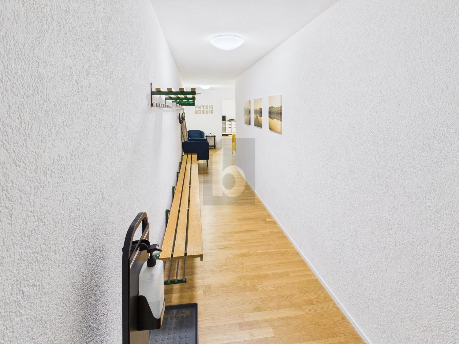 170m² office