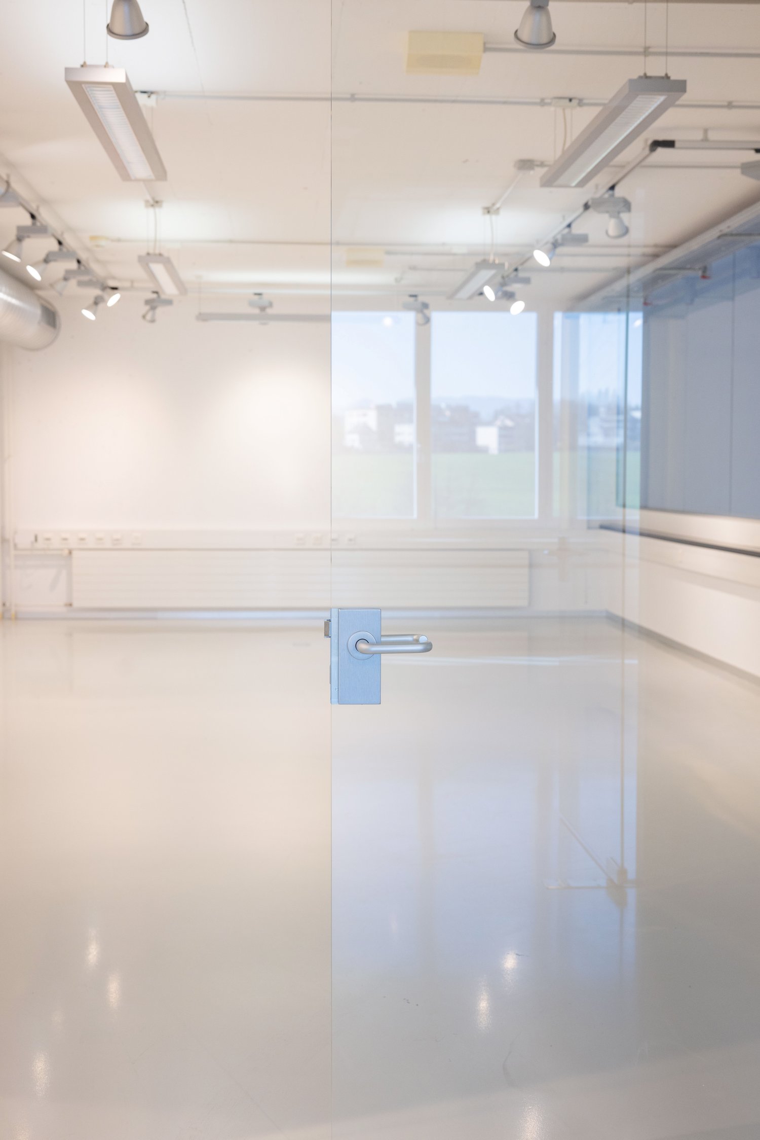 95m² office