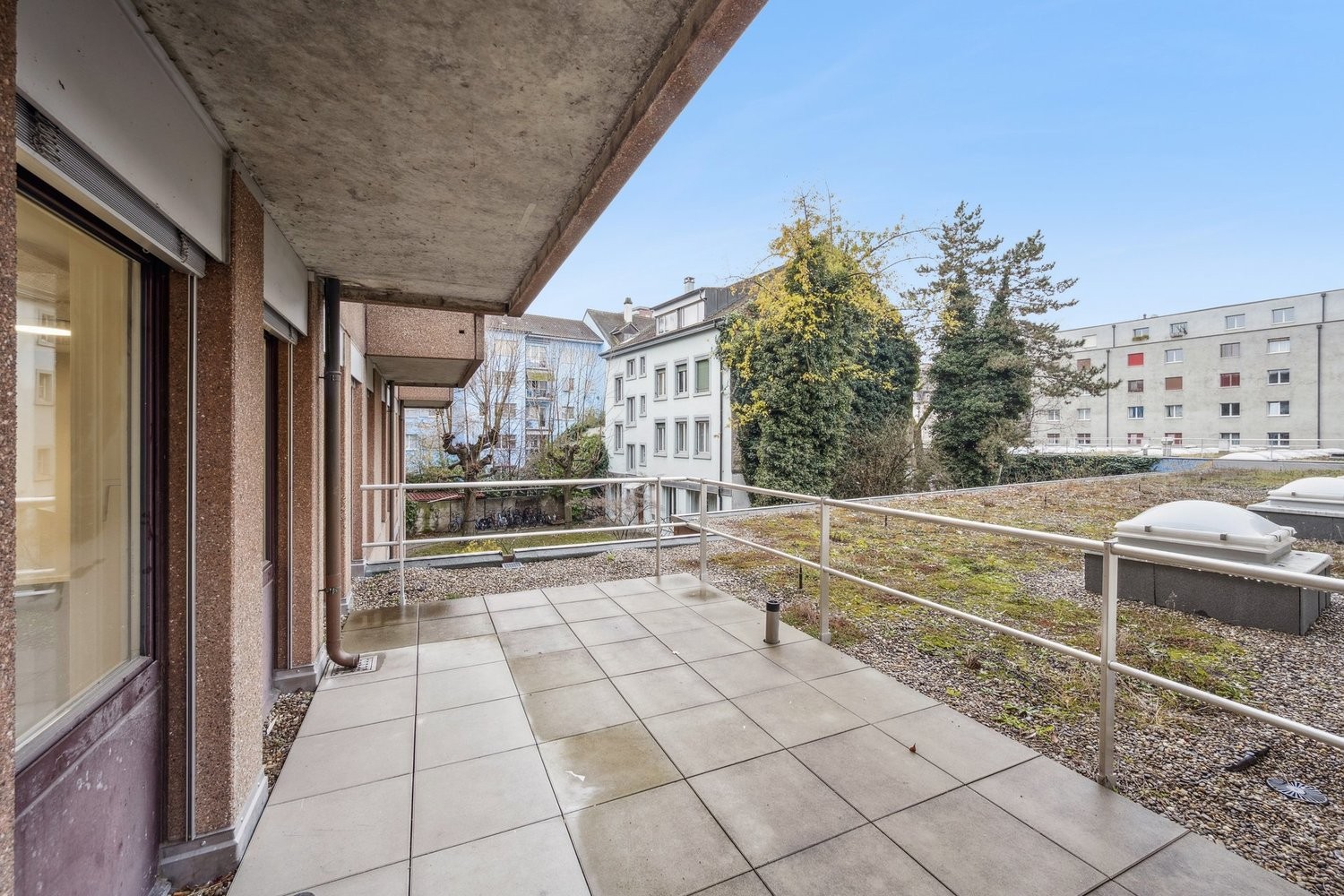 32m² office