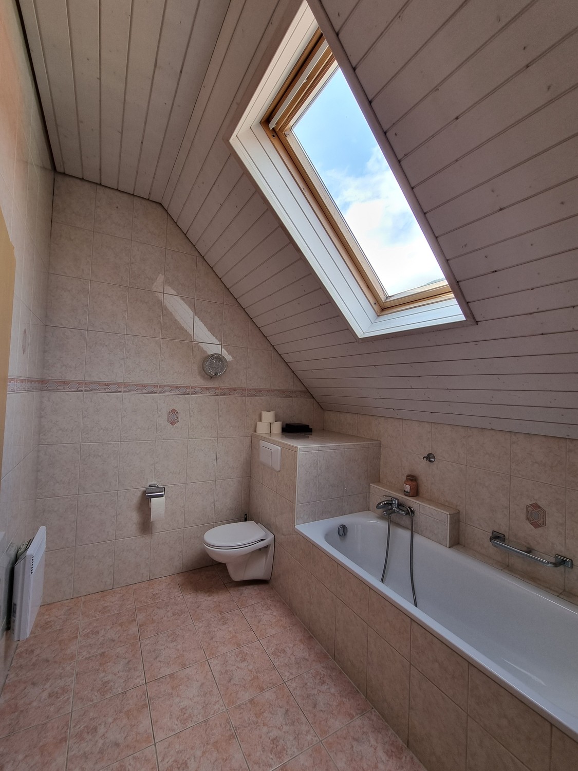 Chambre dans un appartement partagé