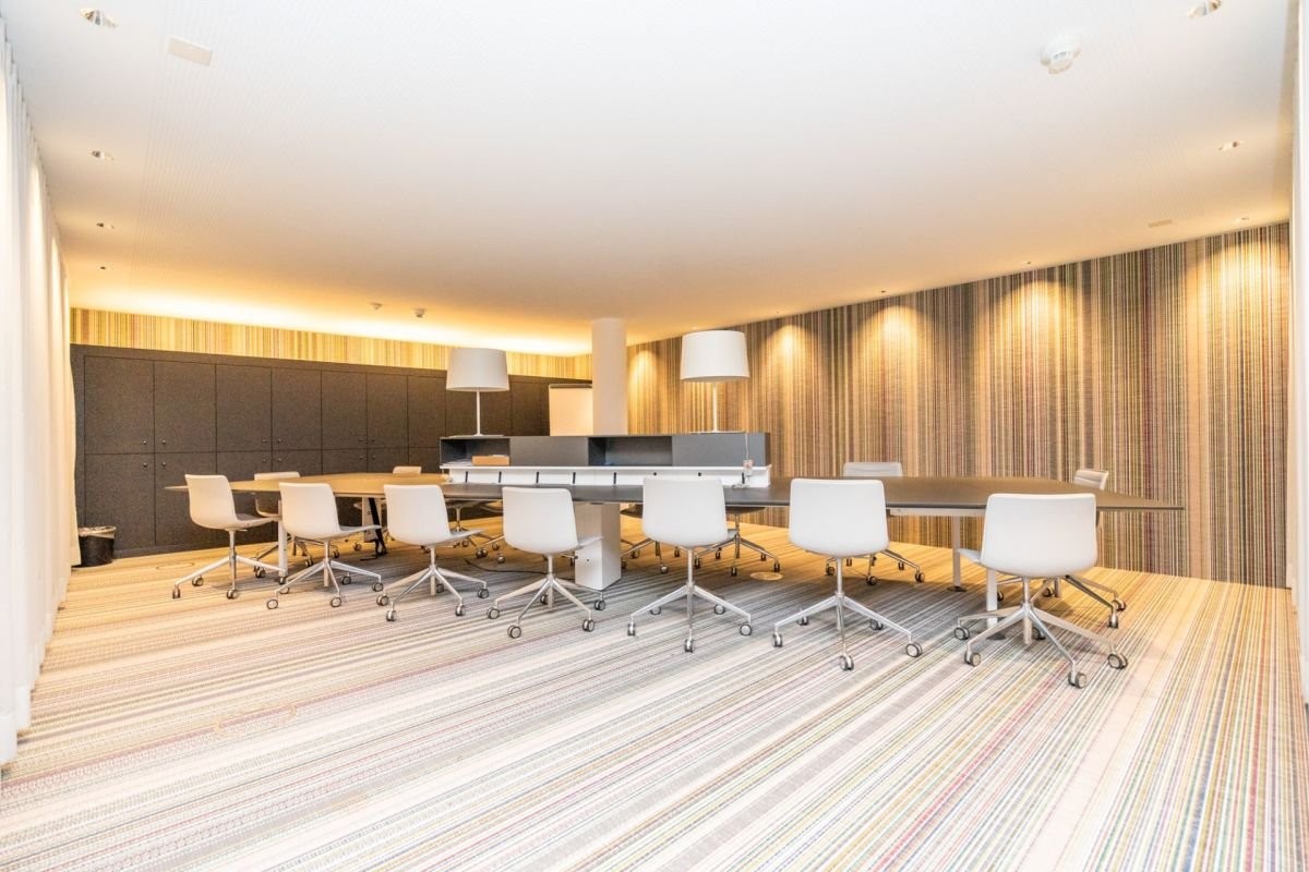1300m² office, Foto 1 von 8