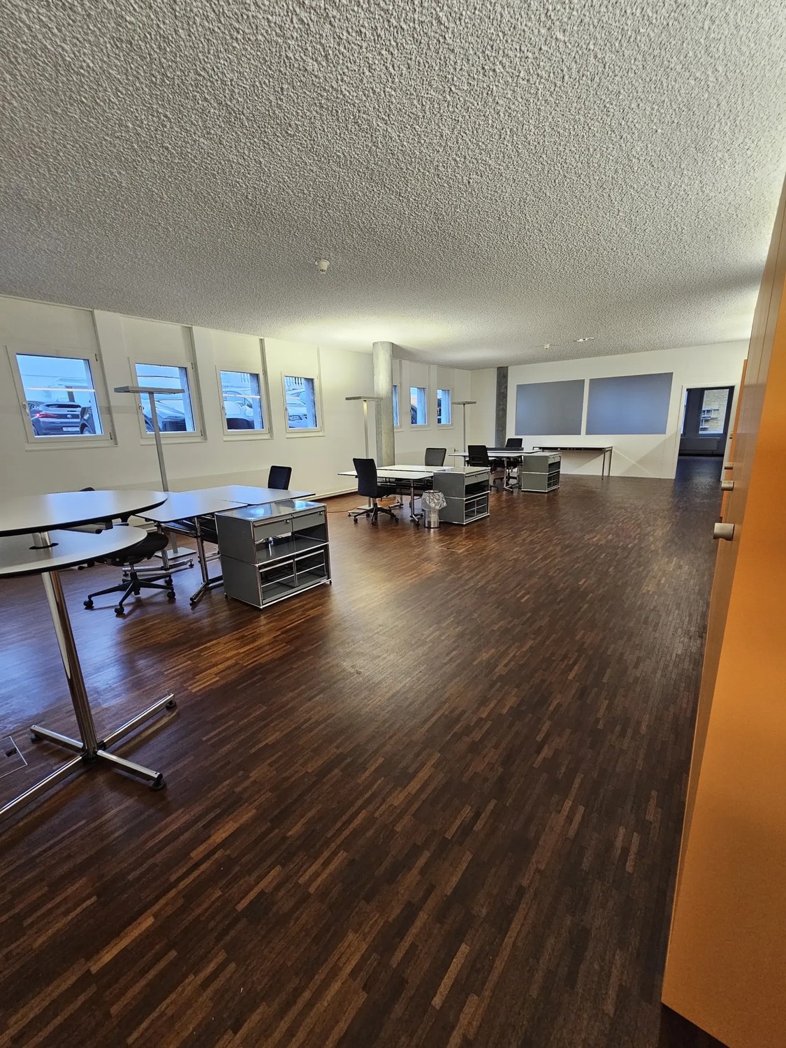 Office, Foto 3 von 10