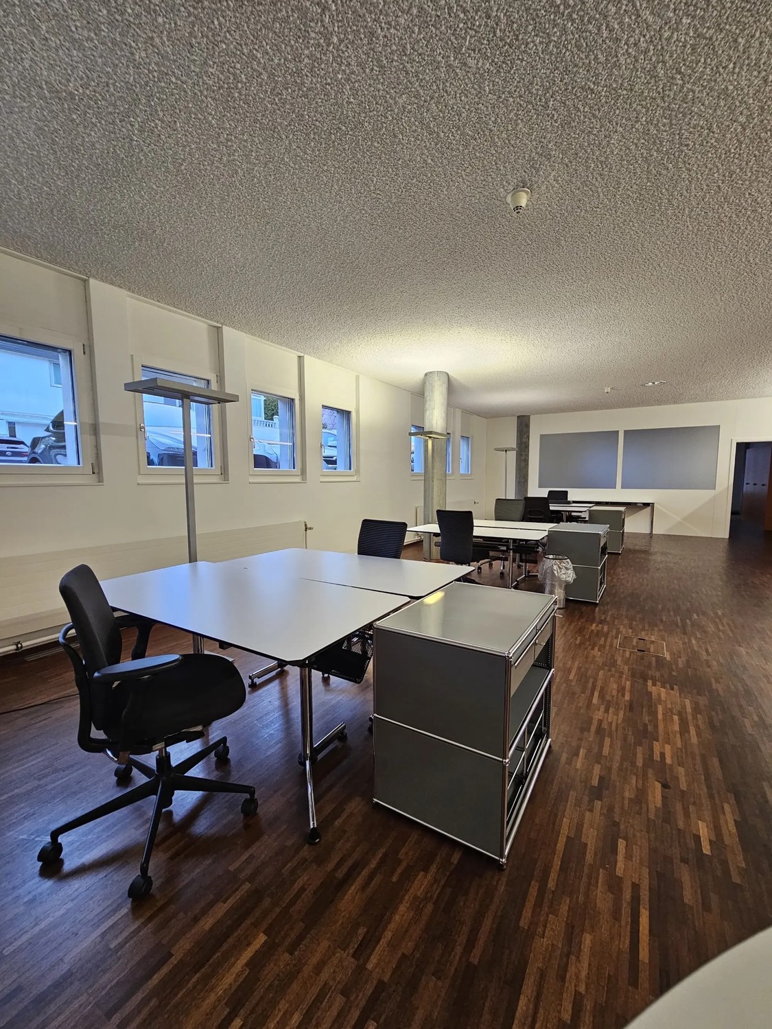 Office, Foto 2 von 10